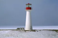 CAN0207_0142_Lighthouse on the sea ice (Iles de la Madeleine Québec Canada)