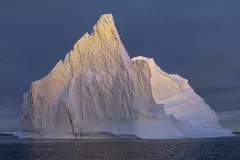 GRO0822_0960_Evening lights in Scoresby Sund (Eastern Greenland)