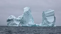 GRO0822_0980_Sailing in Scoresby Sund (Eastern Greenland)