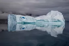 GRO0822_1082_Iceberg in Scoresby Sund (Eastern Greenland)