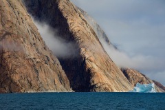 GRO0822_1067_Impressive rock walls on the Ofjord in Eastern Greenland