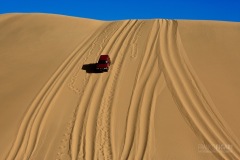 NAM0815_0761_Off-road rollercoaster ride on the Skeleton Coast dunes (Namibia)