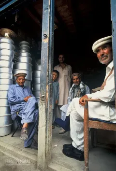 PAK0704_0872_Shop at the village of Skardu’s market (Pakistan)