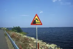 AVE0790_0697_Beware of the quay (Finland)