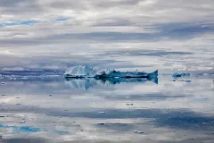 GRO0822_1073_Silence in the ice world (Eastern Greenland)